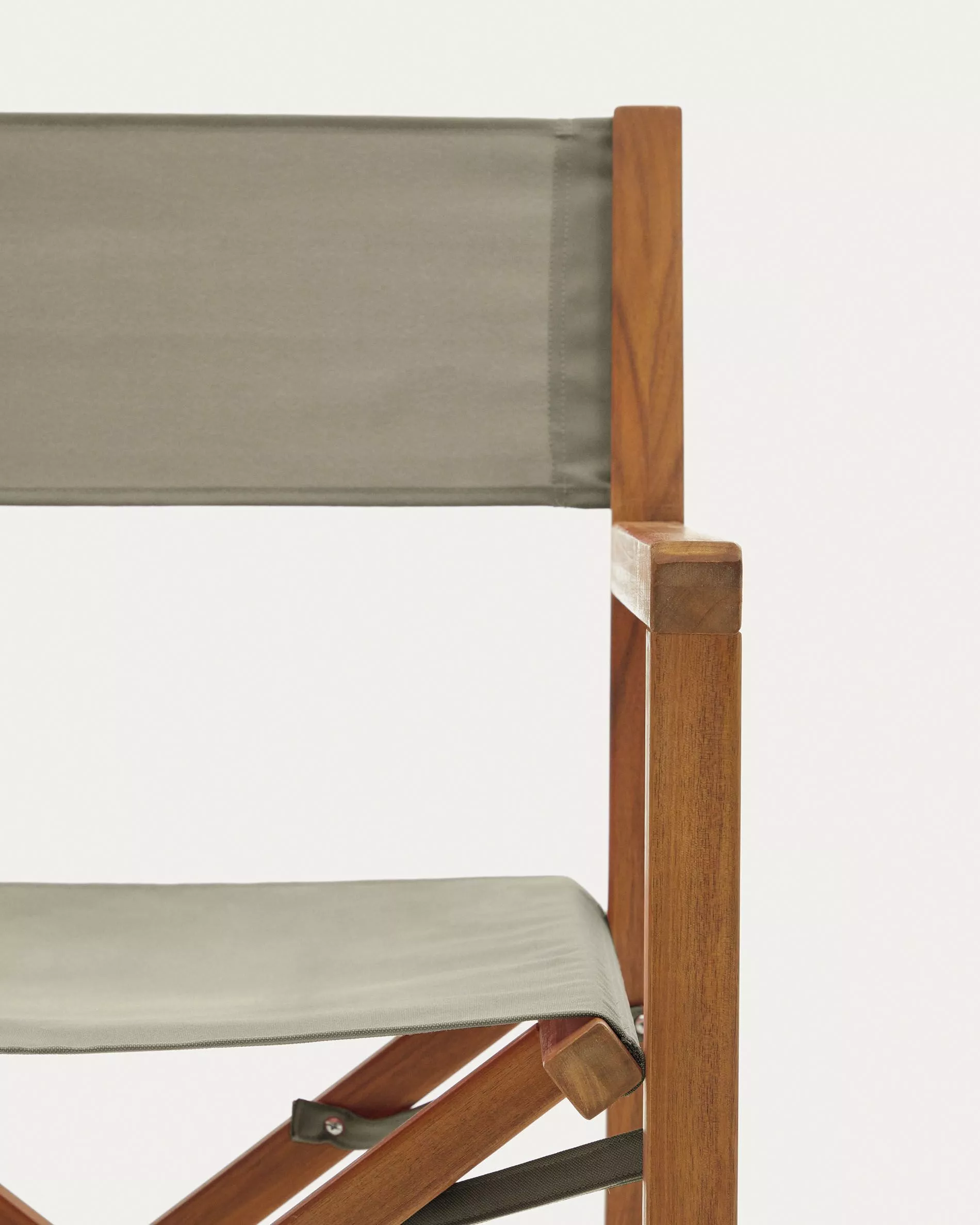 Складной стул La Forma Thianna с основанием из массива акации зеленый