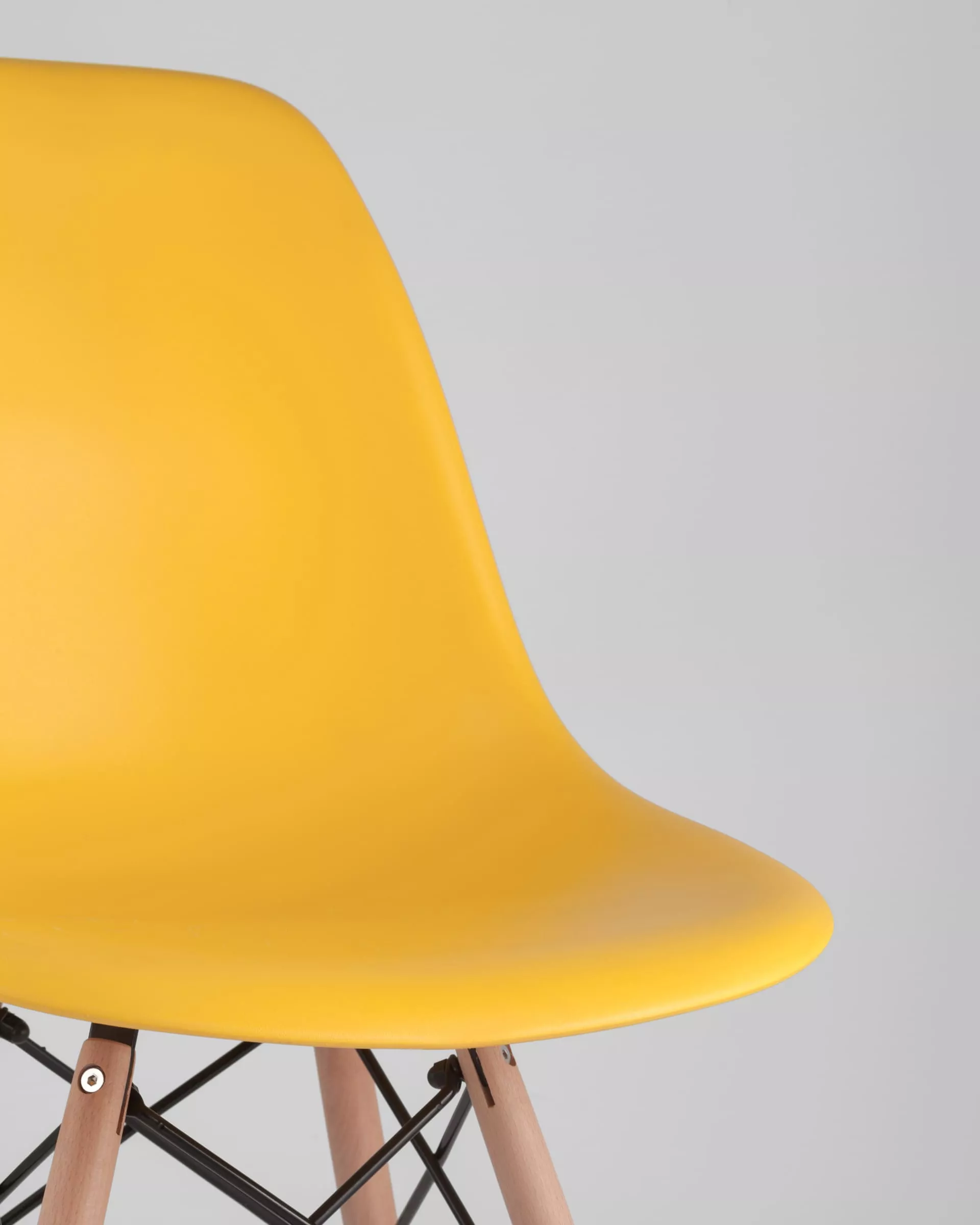 Комплект стульев Eames DSW желтый x4 шт