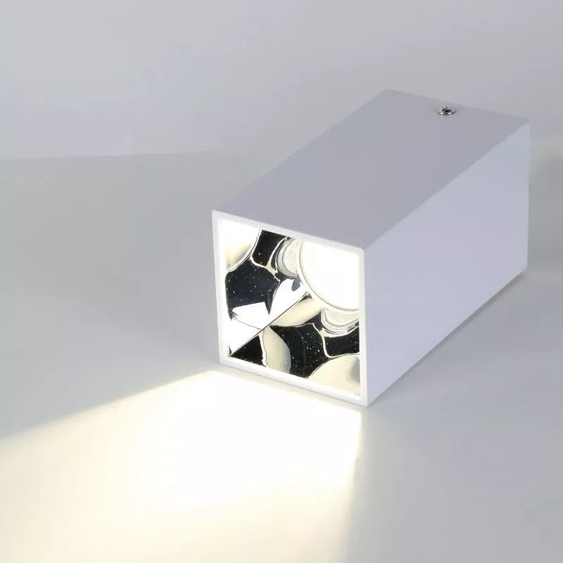 Точечный накладной светильник Favourite Tetrahedron 2401-1U