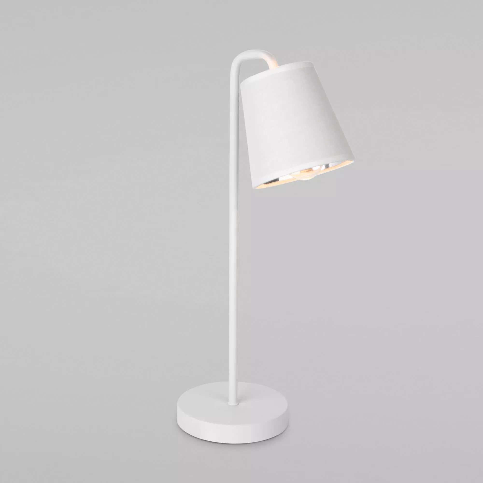 Лампа настольная Eurosvet Montero 01134/1 белый