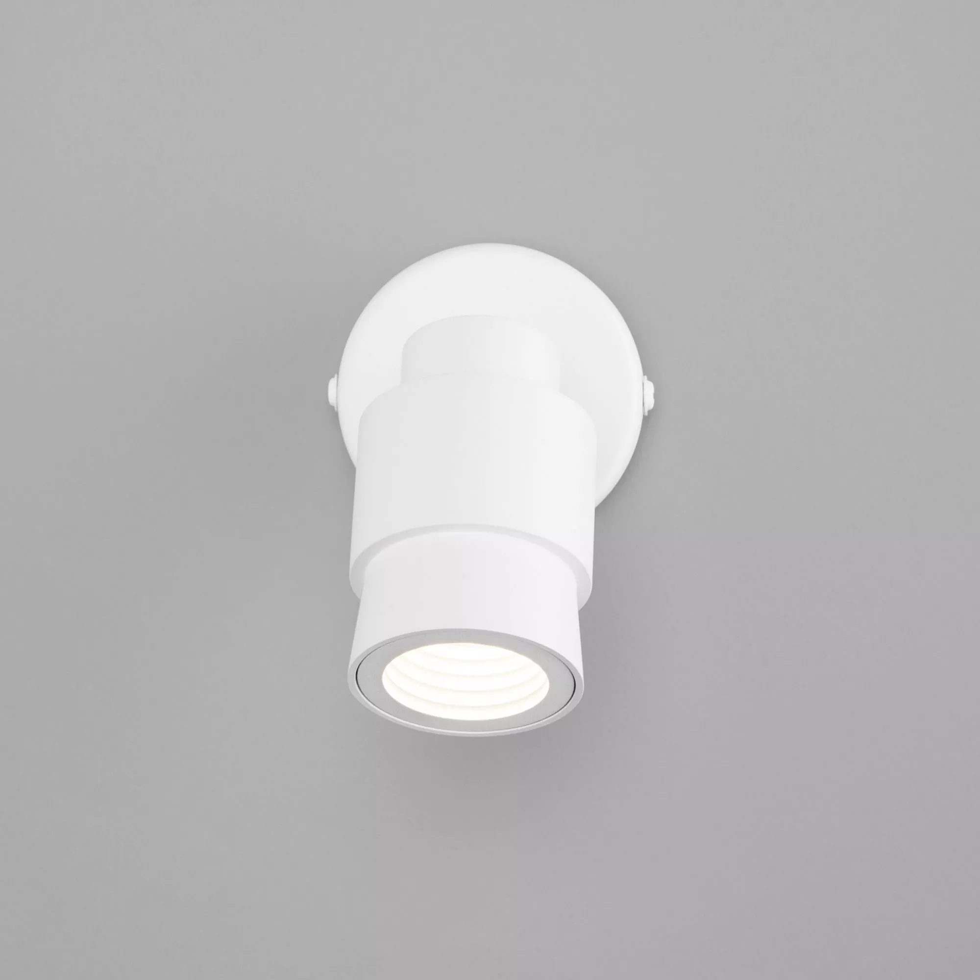 Бра Eurosvet Plat 20125/1 LED белый