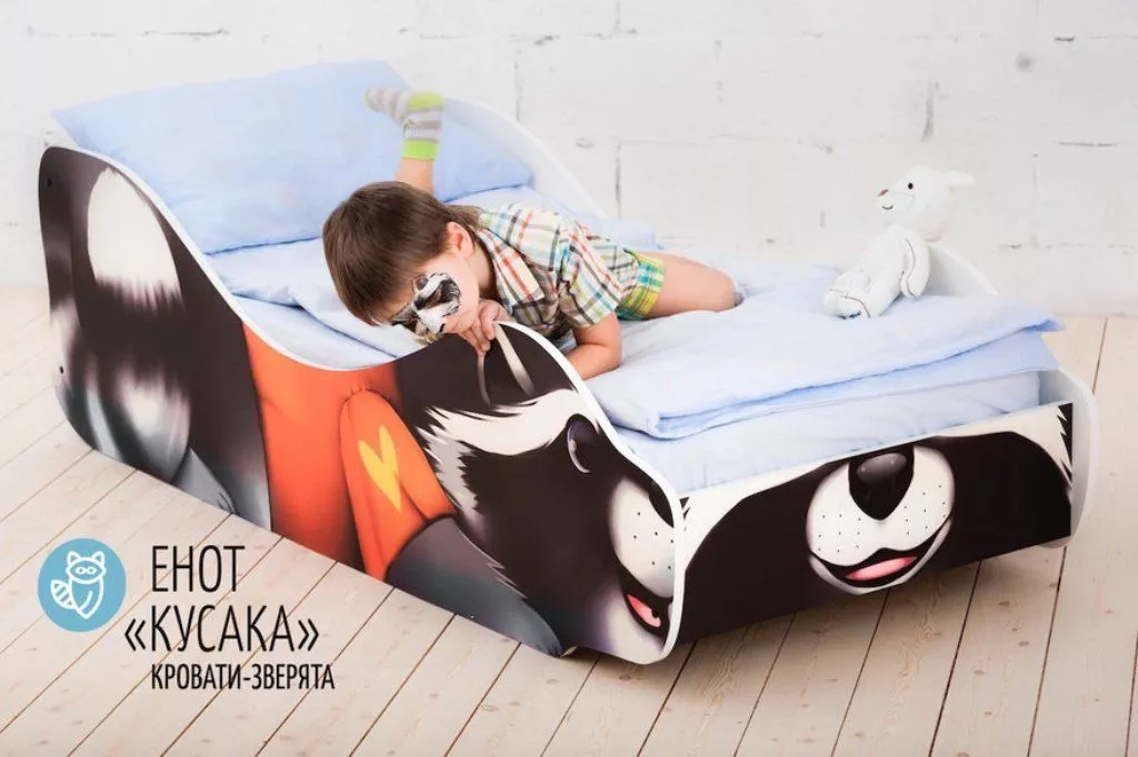 Детская кровать Енот Кусака