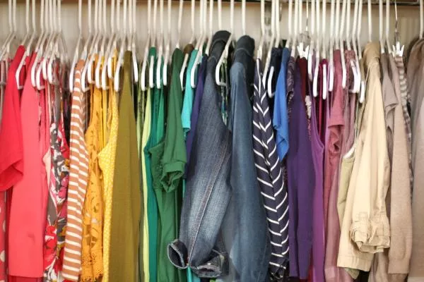 Clothes-grouped-by-color[1].jpg