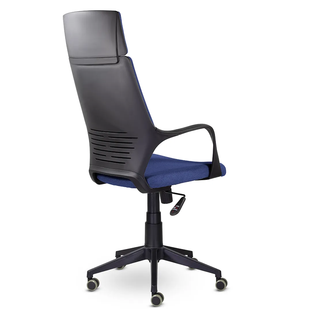 Кресло для руководителя Айкью СН-710 ткань QN синий